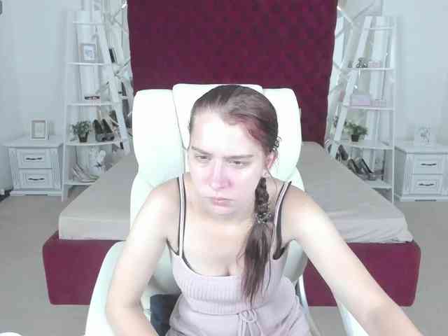 Livia-Shy webcam
