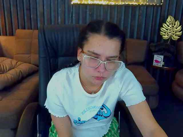 Livia-Shy webcam