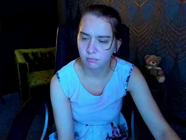 Livia-Shy webcam