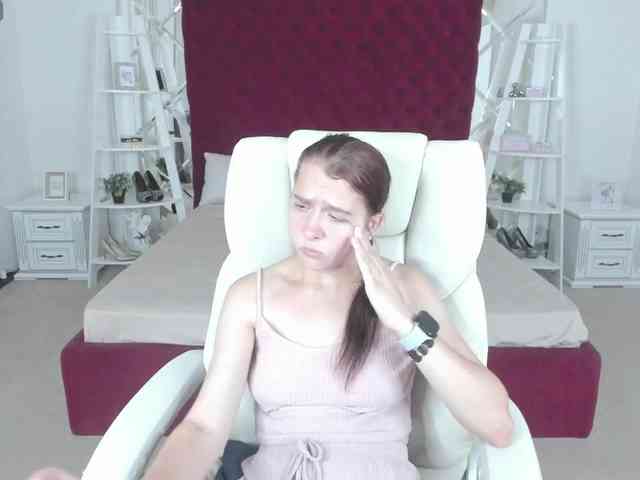 Livia-Shy webcam