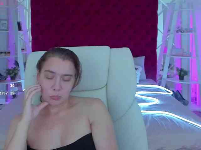 Livia-Shy webcam
