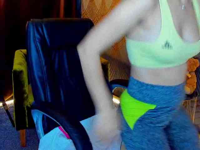 Livia-Shy webcam