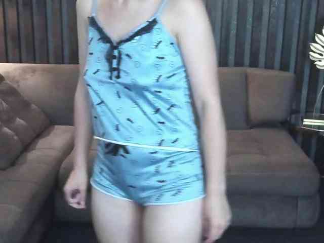 Livia-Shy webcam