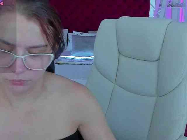 Livia-Shy webcam