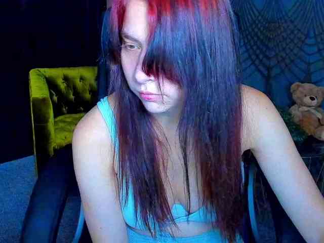 Livia-Shy webcam
