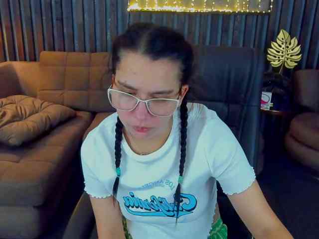 Livia-Shy webcam