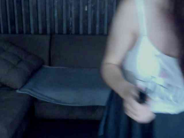 Livia-Shy webcam