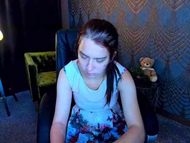 Livia-Shy Livia-Shy