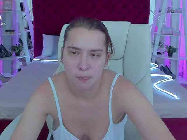 Livia-Shy webcam
