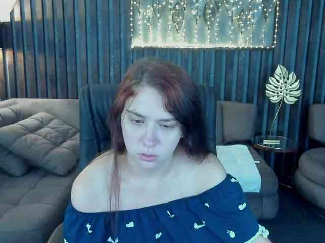 Livia-Shy webcam