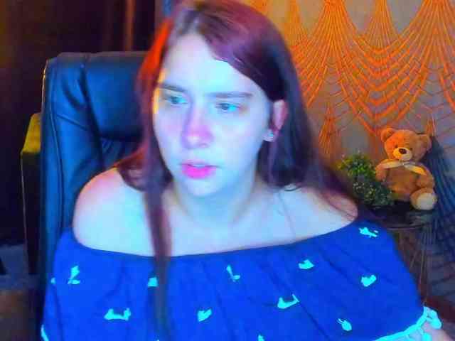 Livia-Shy webcam