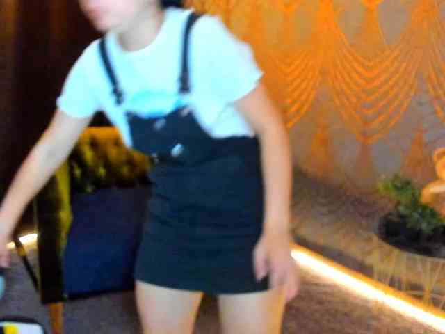 Livia-Shy webcam