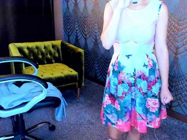 Livia-Shy webcam