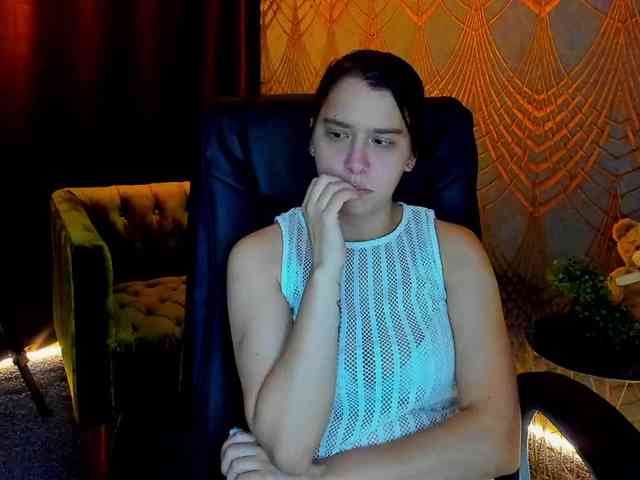 Livia-Shy webcam