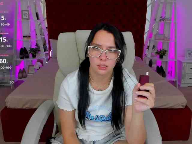Livia-Shy Livia-Shy