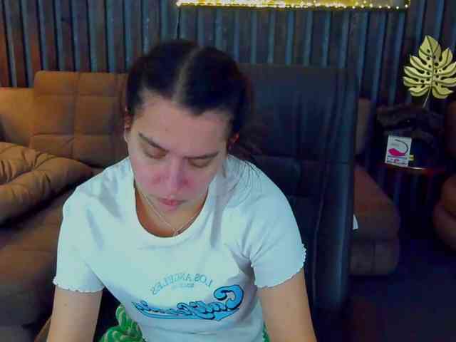 Livia-Shy webcam