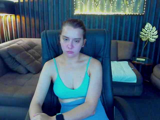 Livia-Shy webcam