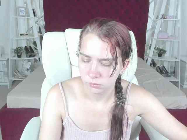 Livia-Shy webcam