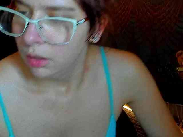 Livia-Shy webcam