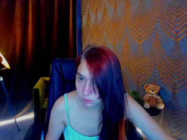 Livia-Shy webcam