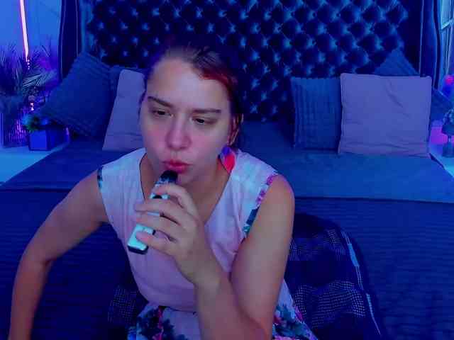 Livia-Shy webcam