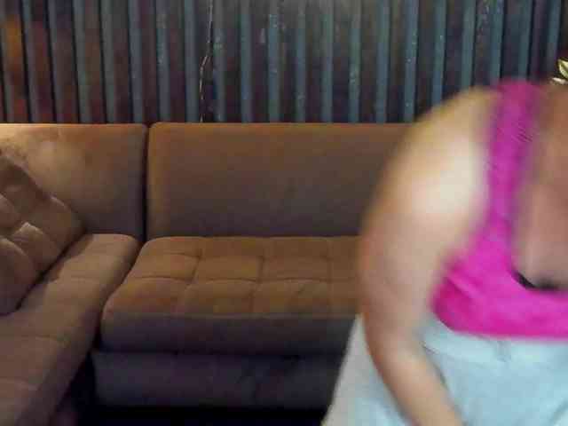 Livia-Shy webcam