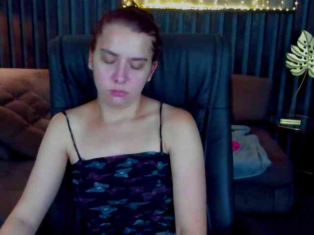 Livia-Shy webcam