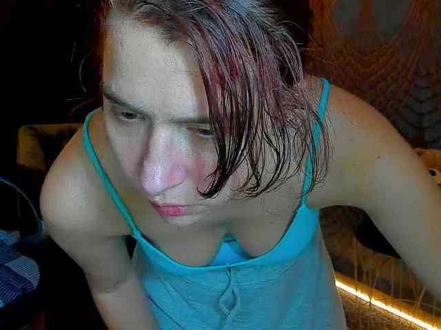 Livia-Shy webcam