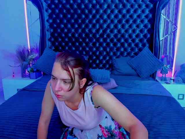 Livia-Shy webcam