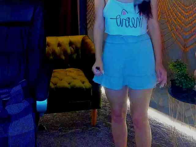 Livia-Shy webcam