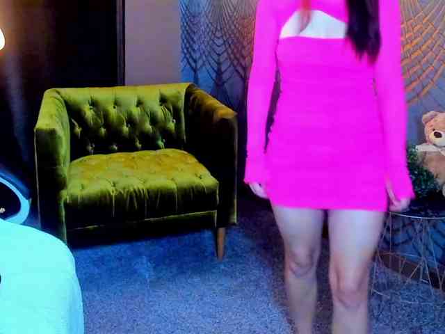 Livia-Shy webcam