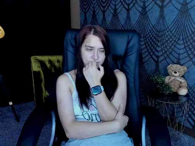 Livia-Shy webcam