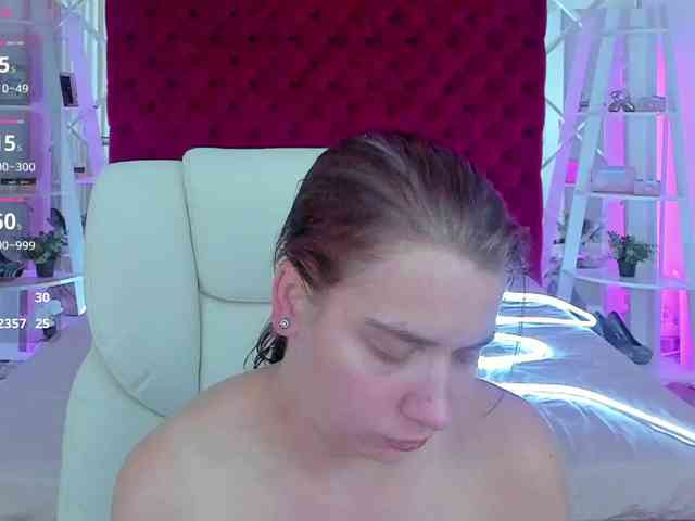 Livia-Shy webcam
