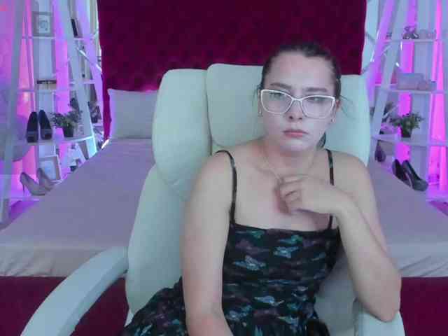 Livia-Shy webcam