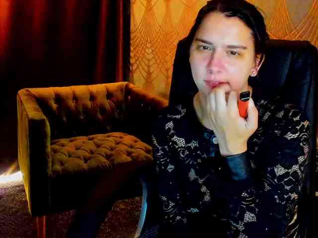Livia-Shy webcam