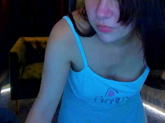 Livia-Shy webcam