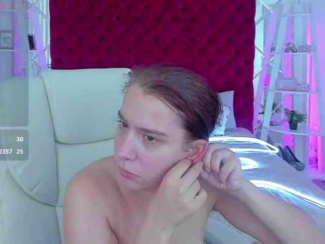 Livia-Shy webcam