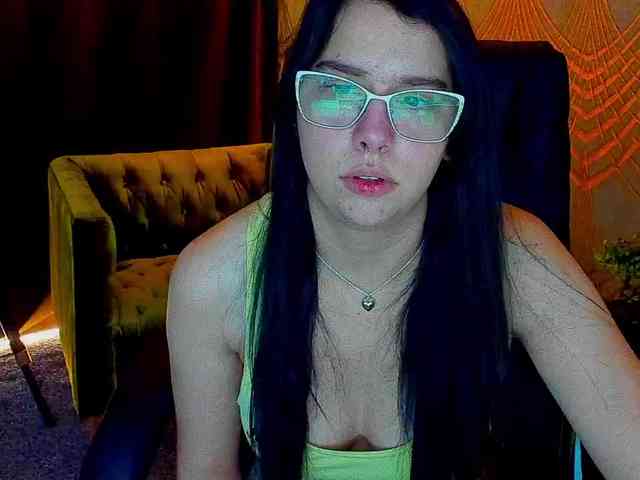 Livia-Shy webcam