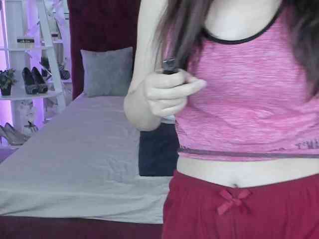 Livia-Shy webcam