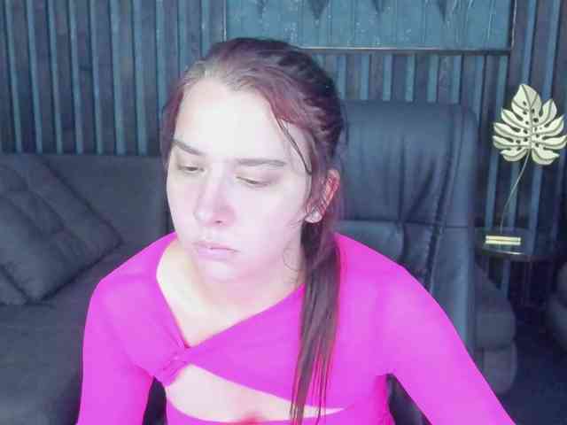 livia-shy's live room