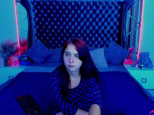 Livia-Shy webcam