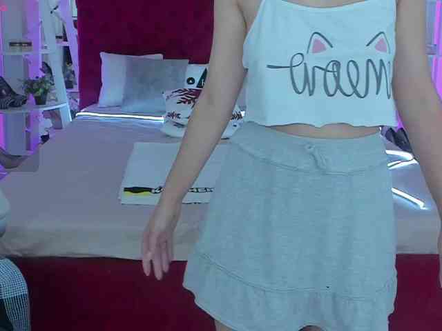 Livia-Shy webcam