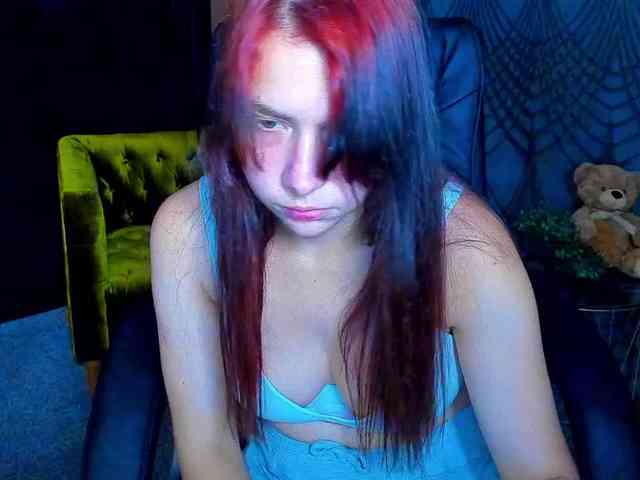 Livia-Shy webcam
