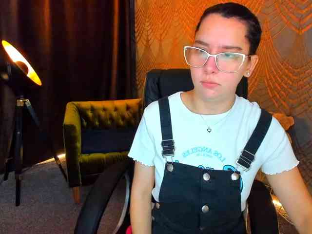 Livia-Shy webcam