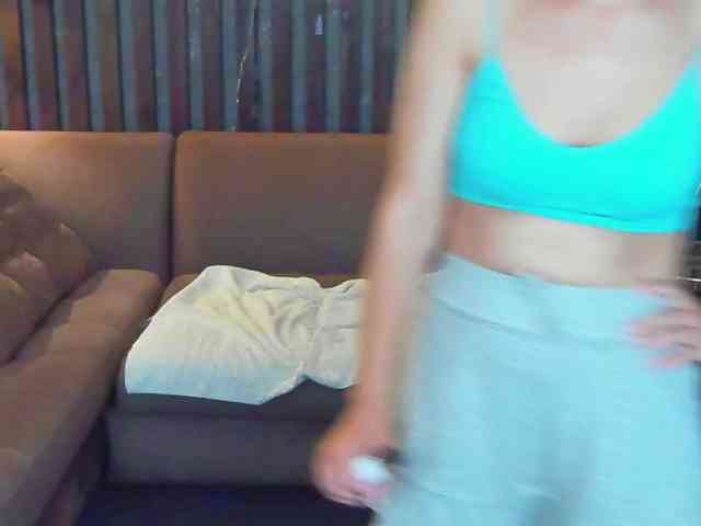 Livia-Shy webcam
