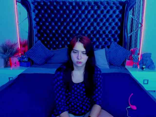Livia-Shy webcam