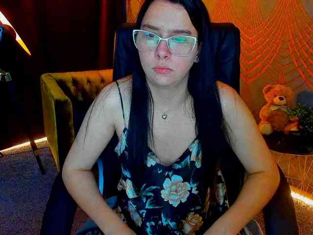 Livia-Shy webcam