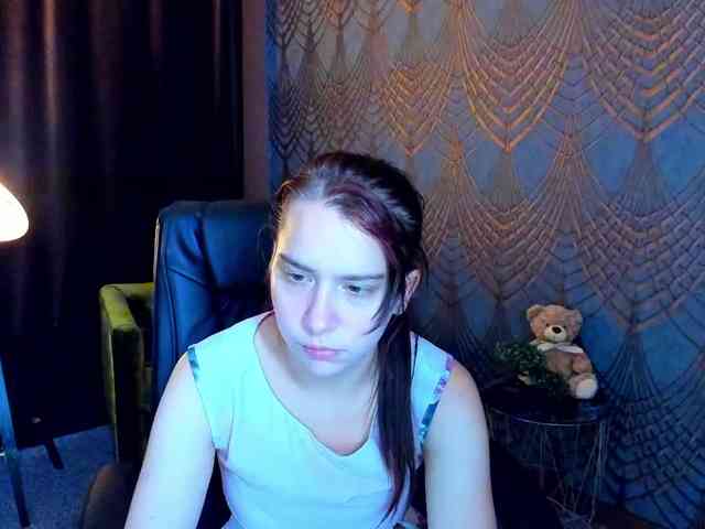 Livia-Shy webcam