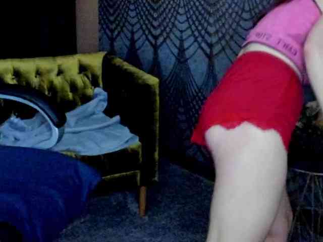 Livia-Shy webcam