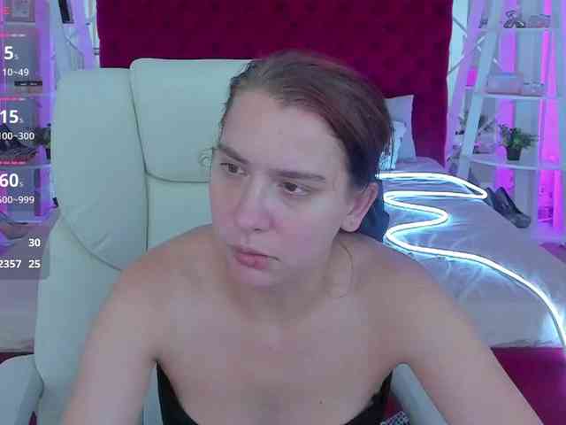 Livia-Shy webcam